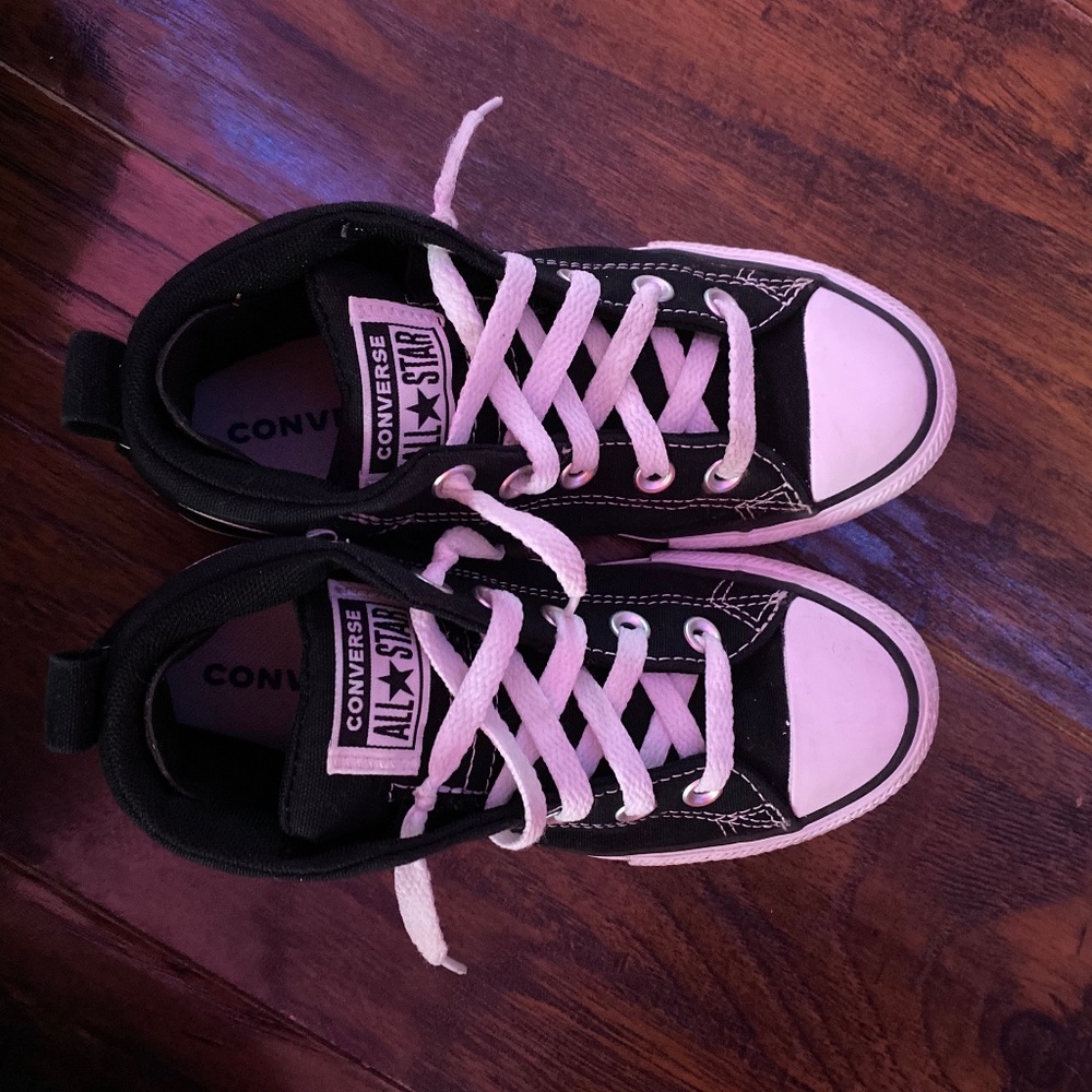 Kids converse